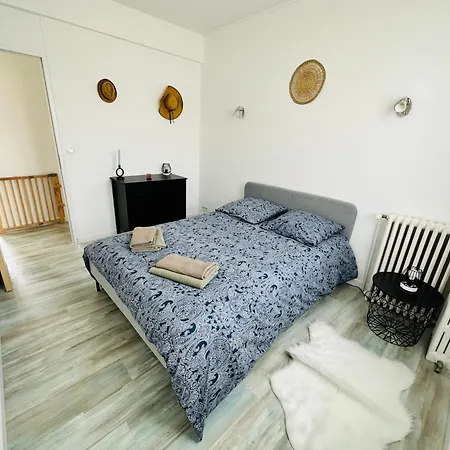 Le Calme En Hyper-Centre Apartment Pont-l'Eveque  Exterior photo